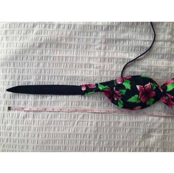 Ardene Twisted Bandeau Bikini Top - Picture 8 of 10